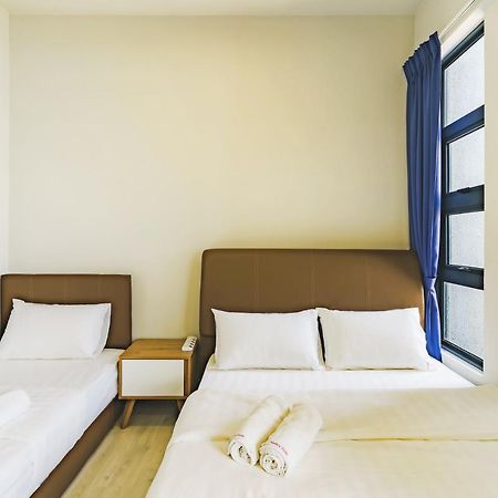 Full Seaview 2R1B Condo For 6Pax In Кота-Кінабалу Екстер'єр фото