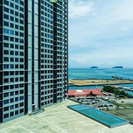 Full Seaview 2R1B Condo For 6Pax In Кота-Кінабалу Екстер'єр фото