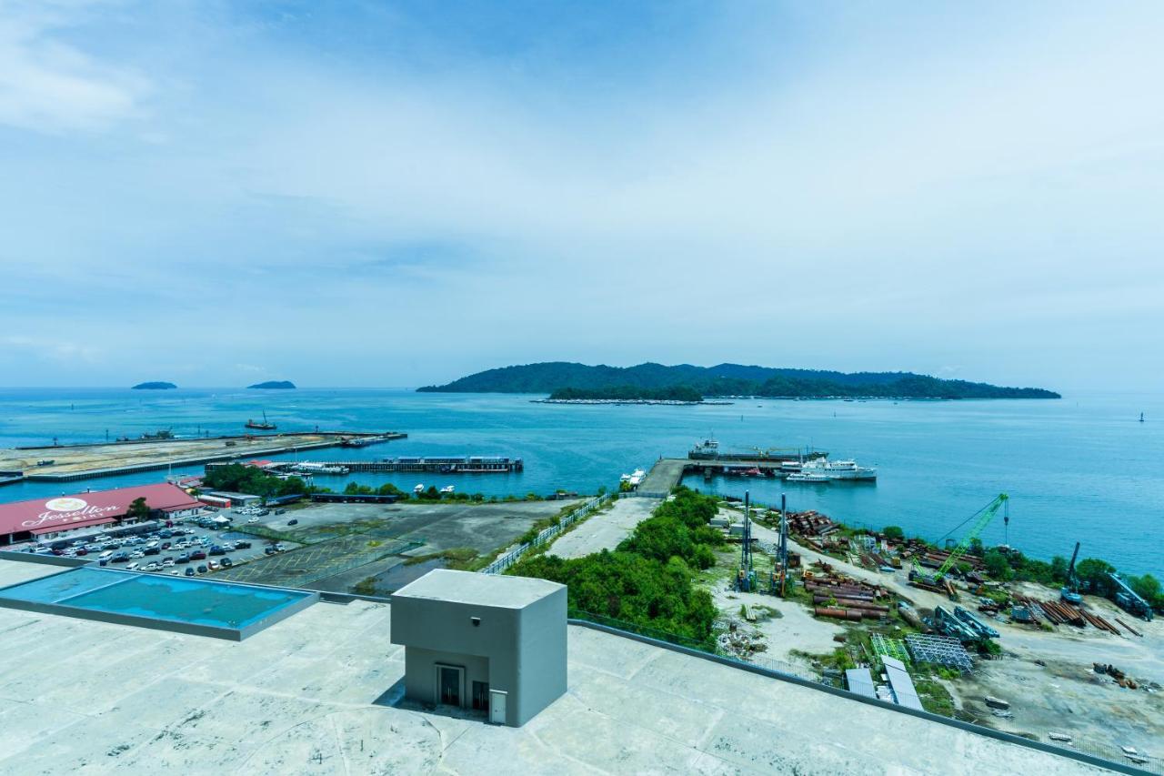 Full Seaview 2R1B Condo For 6Pax In Кота-Кінабалу Екстер'єр фото